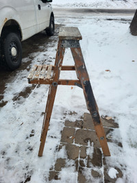 Vintage 4 foot wood step ladder 