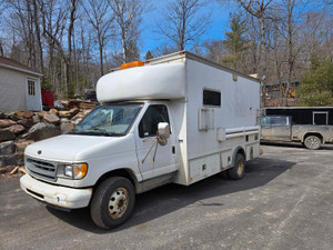 2001 Ford E 450