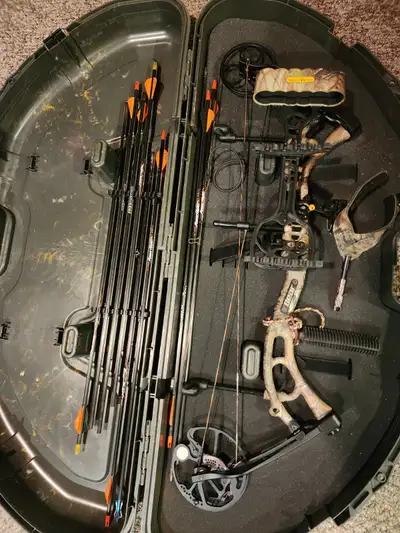 Bear compound bow, View more
