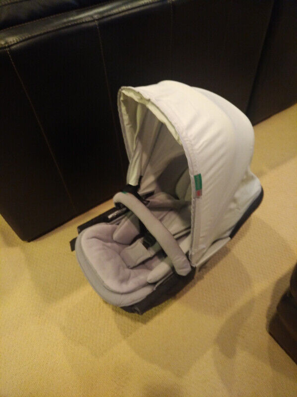 ***Orbit G2 Baby Stroller*** in Strollers, Carriers & Car Seats in Burnaby/New Westminster - Image 4