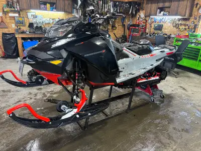 Part outs skidoo Lots of Gen 4 renegade, summit, backcountry As well as Xm, xs xp 800etec Skidoo 120...