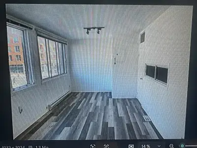 Bureau d environ 640pc au 2er etages avec salle d eau privé, $ 1500/mois