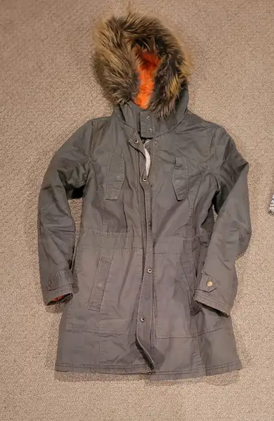 Suzy Shier Winter Coat (jacket) womans size small, View more