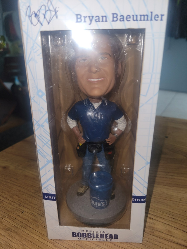Assorted Bobbleheads in Arts & Collectibles in Kitchener / Waterloo - Image 3