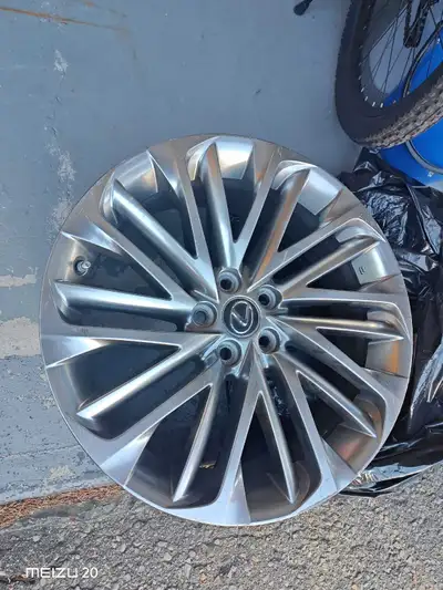 Selling a set of 4 brand new, never used OEM Lexus 20-inch alloy wheels. These were purchased new as...