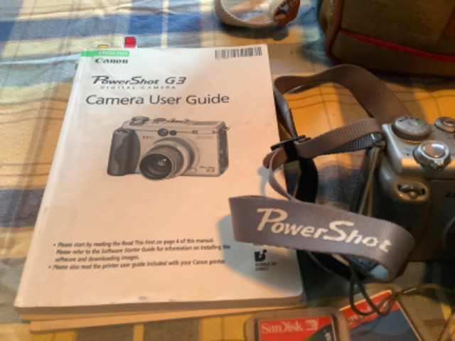 Canon Power Shot G3 Camera for Parts…Many Accessories included in Cameras & Camcorders in Thunder Bay - Image 4