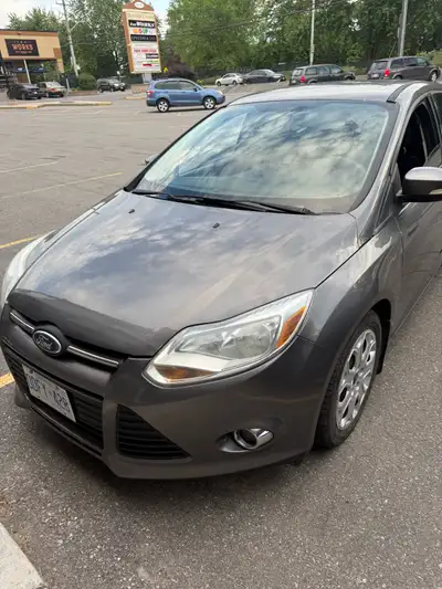 Selling my 2012 ford focus for the price 3850$. Car is very cheap on gas , economical and reliable ....