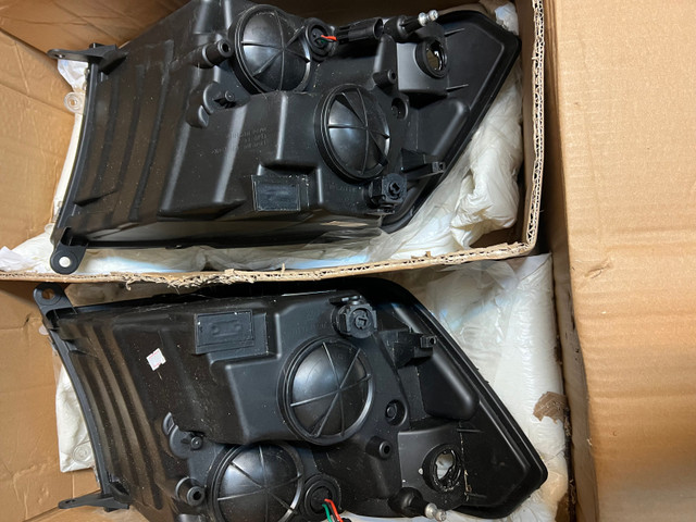 2009-2019 dodge ram headlights in Auto Body Parts in Fredericton - Image 2