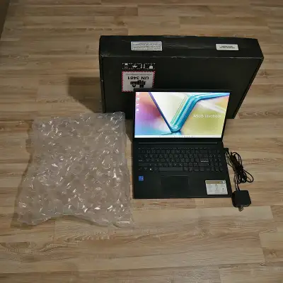 15,6 po Asus VivoBook E1504GA, View more