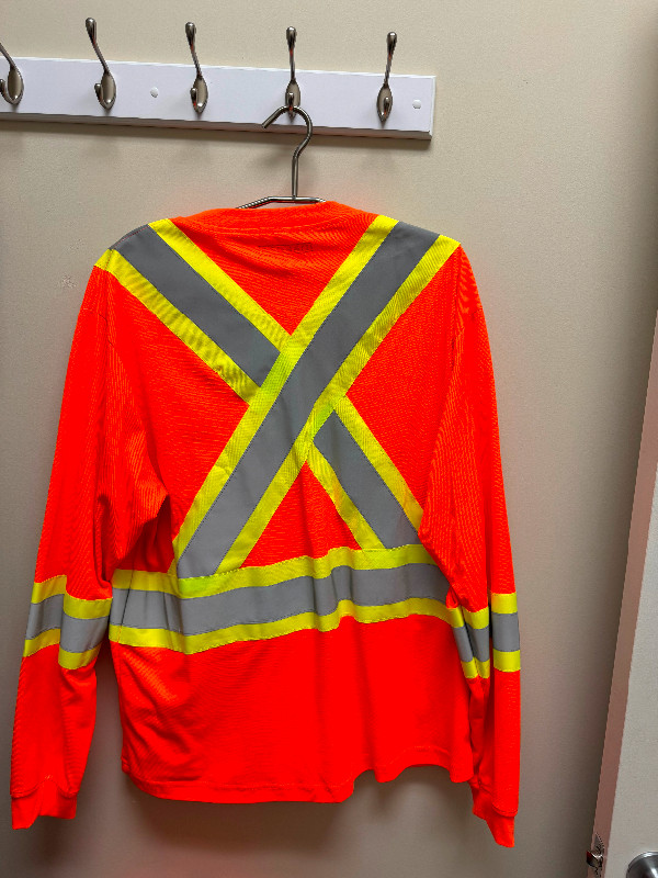 Dakota WorkPro High Visibility/ Reflective Long Sleeve Crewneck in Men's in Markham / York Region - Image 2