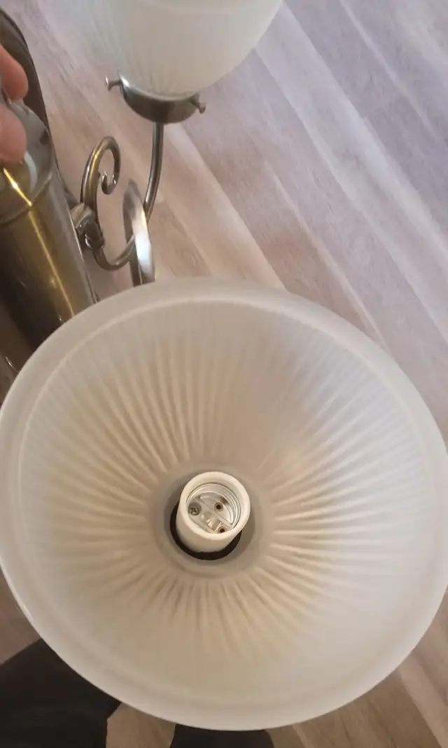 3-Light Pendant Chandelier in Indoor Lighting & Fans in Mississauga / Peel Region - Image 6