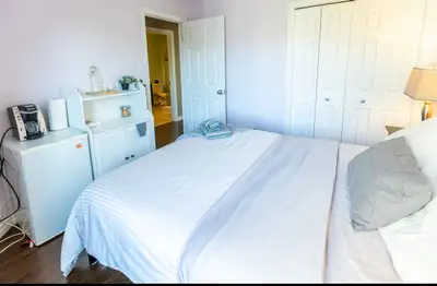 TWO Rooms for rent Furnished and fully equipped with a beautiful backyard. * Large bedrooms $1000/mo...