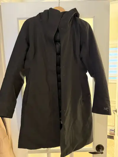 Arcteryx patera down jacket/parka Mint condition barely worn Size small $500 or best offer . this ja...