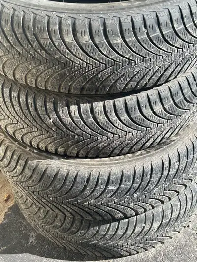 Kumho 185-65-15 All weather. Good Condition Sold car don’t need anymore