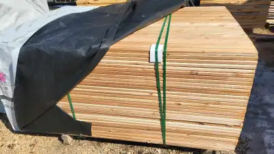 5/4x5x6 ft red cedar deck boards, full 1" perfect for your outdoor projects! These boards are new an...