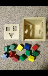 Melissa & Doug Classic Toy Shape Sorting Cube