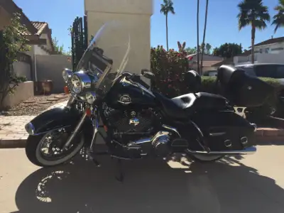 Attn Snow Birds, 2008 Harley Davidson Road King Classic For Sale ,Alberta Bike, located in Good Year...
