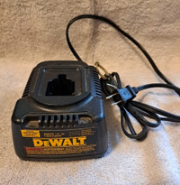 Dewalt Battery Charger 7.2 Volt - 18 Volt NI-CAD DW9116 Tested W