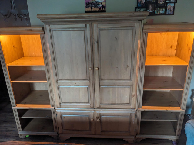 Solid Wood TV Cabinet with 2 Matching Bookshelves in Bookcases & Shelving Units in Ottawa