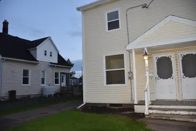 Half-Duplex for Rent, 195 Cumberland street Beautiful half-duplex available for rent featuring a bra...