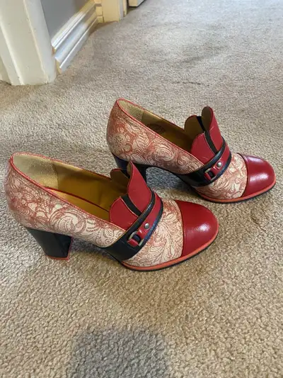 Women's Fluevog shoes - size 7.5, View more