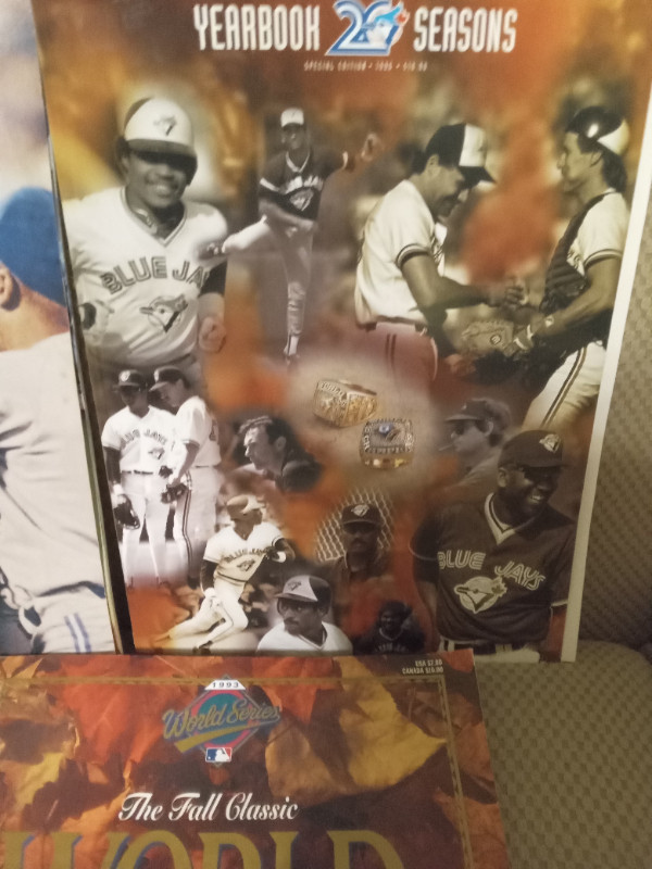 Toronto Blue Jays Collectors Sports Books in Arts & Collectibles in St. Catharines - Image 4
