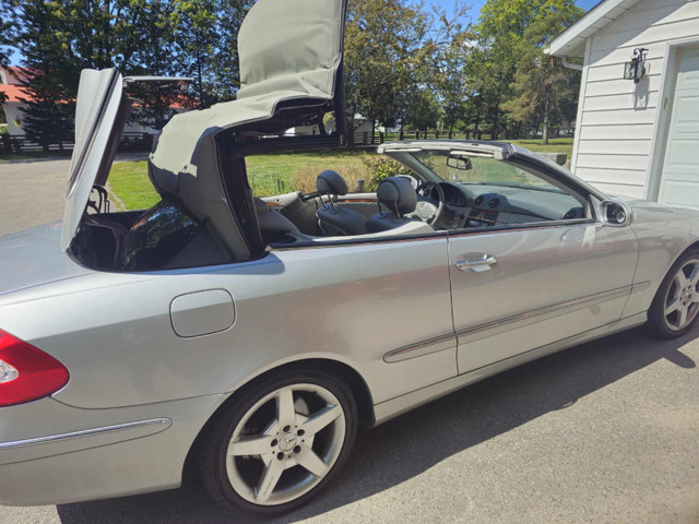 2005 Mercedes-Benz clk 320 2dr cabriolet in Cars & Trucks in Belleville