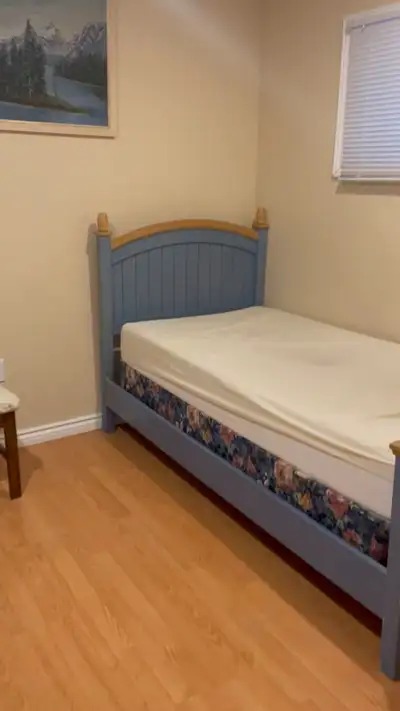 1 bedroom available for 4-8 month lease (Jan-onwards) in a basement unit with 2 beds and 1.5 baths....