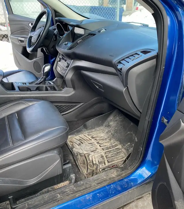 Car detailing504926300547983361