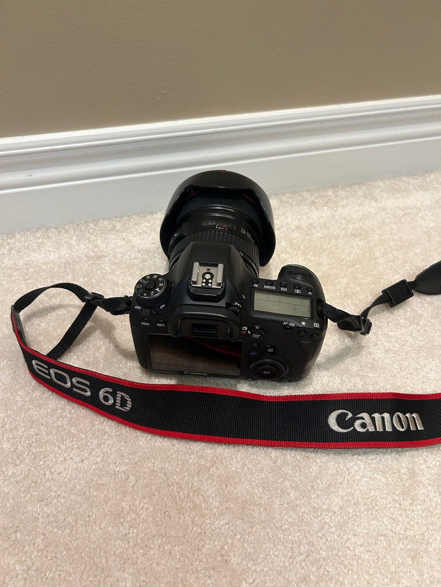 Canon EOS 6D with EF 24-105 f/4L IS USM Kit in Cameras & Camcorders in Markham / York Region - Image 2