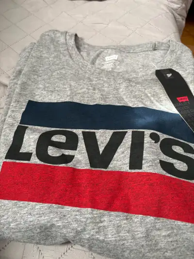 T-Shirt neuf taille médium