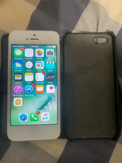 Full functioning iPhone 5 with new battery , View more