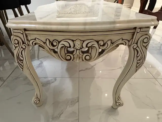 Furniture- table in Coffee Tables in Ottawa - Image 2