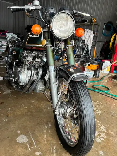 FOR SALE HONDA CB 350-4. Low mileage four cylinder street bike. Im the second owner .Very original e...