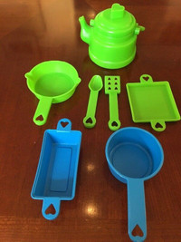 Hasbro Romper Room Raggedy Ann Kitchen Stove Accessories