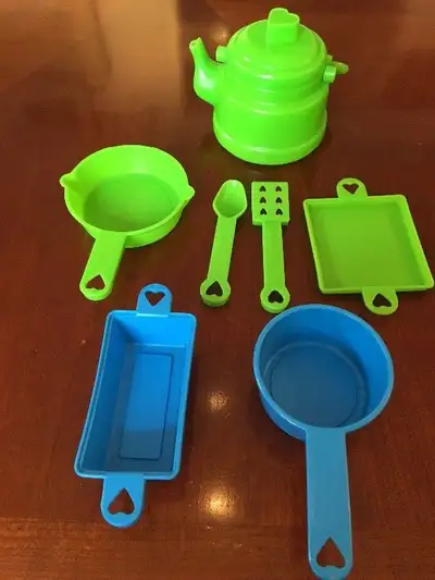 Hasbro Romper Room Raggedy Ann Kitchen Stove Accessories, View more