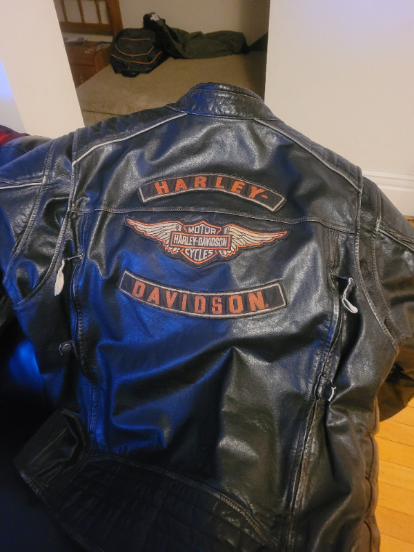 Harley davidson Buffalo leather jacket 3XL in Men's in Thunder Bay - Image 3