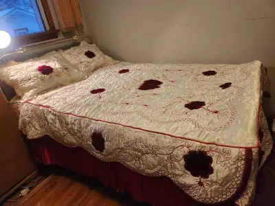 Bedspread & Shams for a Double Bed, View more
