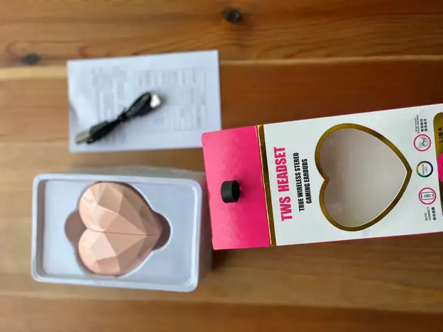 *New* Bluetooth Wireless Headphone Heart Shaped in Headphones in Medicine Hat - Image 6