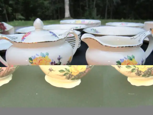Vintage China Set - 84 pieces63735878405505126