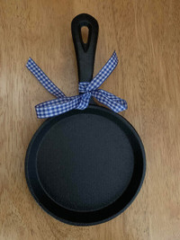 Cast Iron Frying Pan ... 5 inch ... NEW ... never used .As Shown