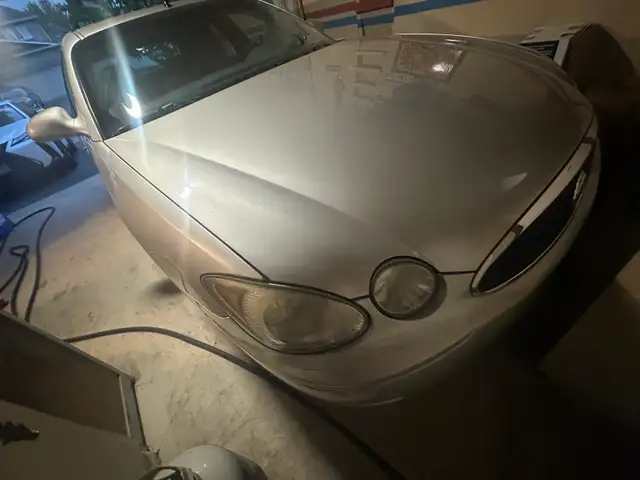 2005 Buick Allure - Battery is dead