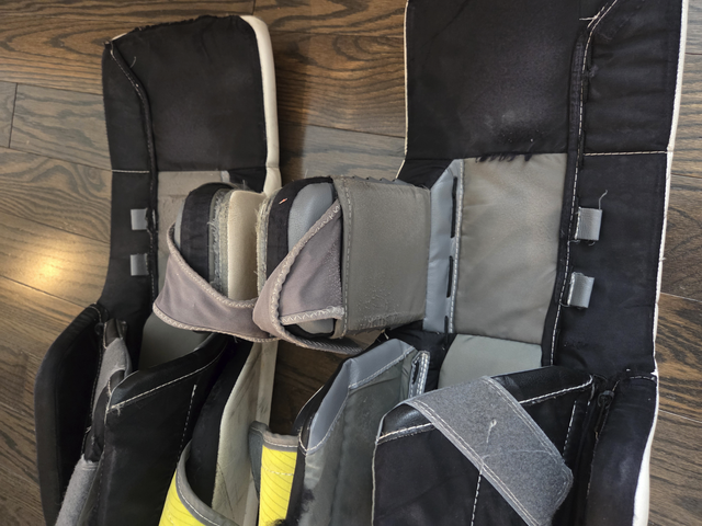 Warrior Ritual G3 Junior Goalie Pads – 28+1 in Hockey in Ottawa - Image 6