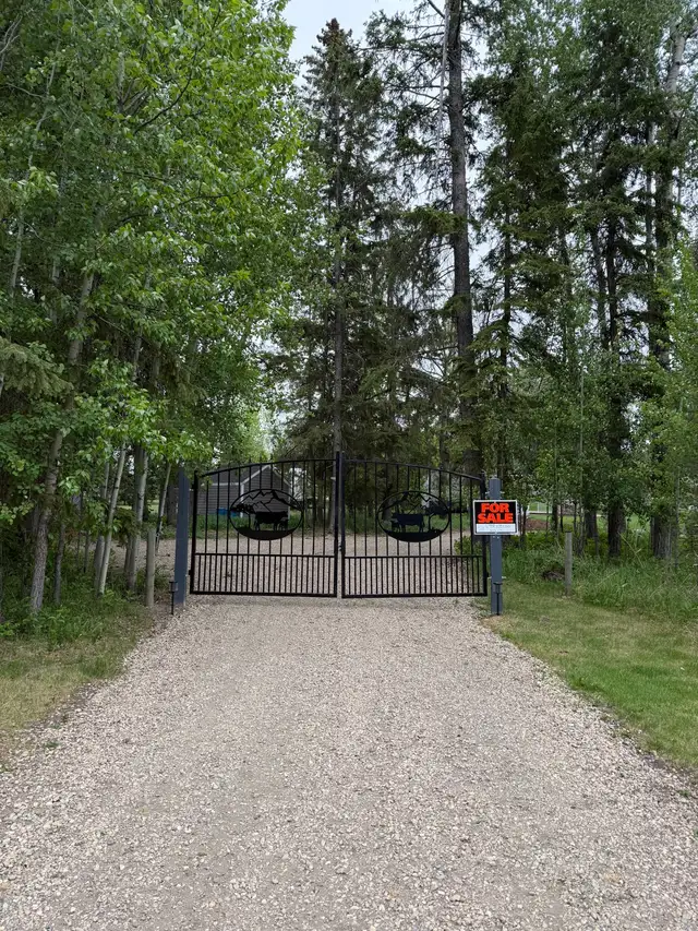 Buck lake lot For Sale in Land for Sale in Edmonton - Image 12