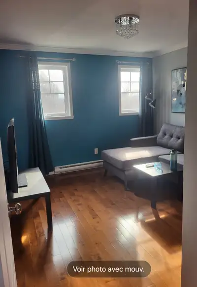 Une chambre plus un salon privée à louer pour 900$