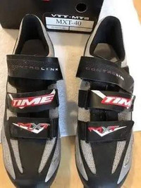 Cycling shoes $95, unisex, new