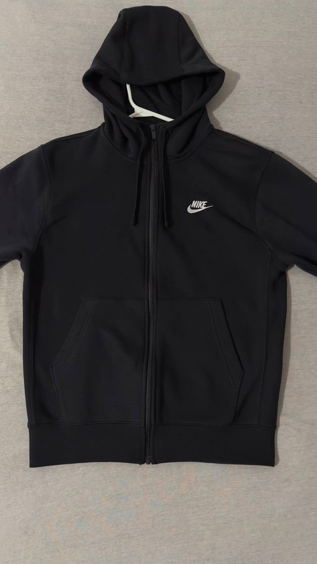 Nike zipper noir dans Hommes  à Ville de Montréal - Image 2