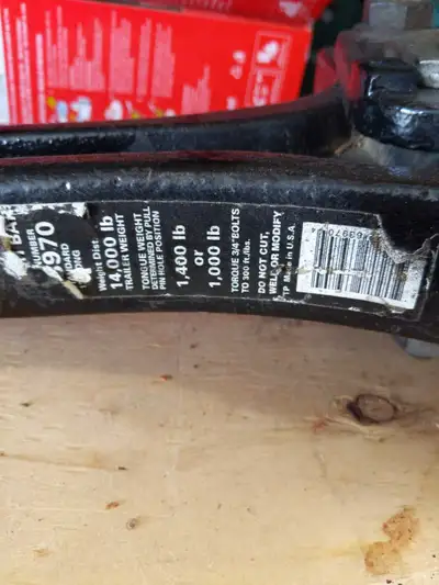 This used trailer hitch is a robust towing solution with a capacity of 14,000 lb trailer weight and...