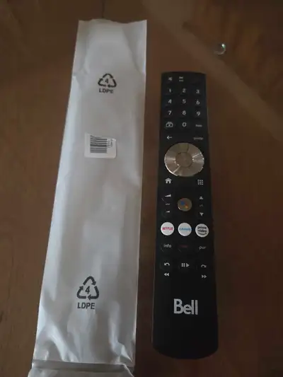bell fibe télécommande pas utilisé neuf , View more