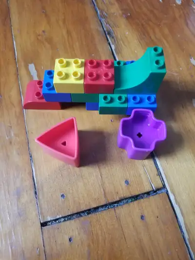 FREE Kids Toys. A few Duplo blocks and some of the shapes from the Fisher Price shape-finder toy.